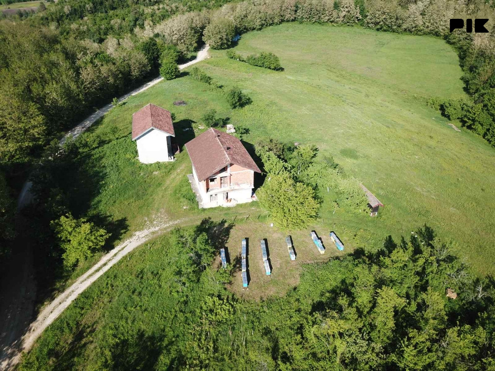 Prodaje se imanje u Gradini Velika Kladuši 6