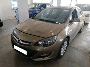 Opel Astra Limousine Edition 1.6 - 2013- U DOLASKU