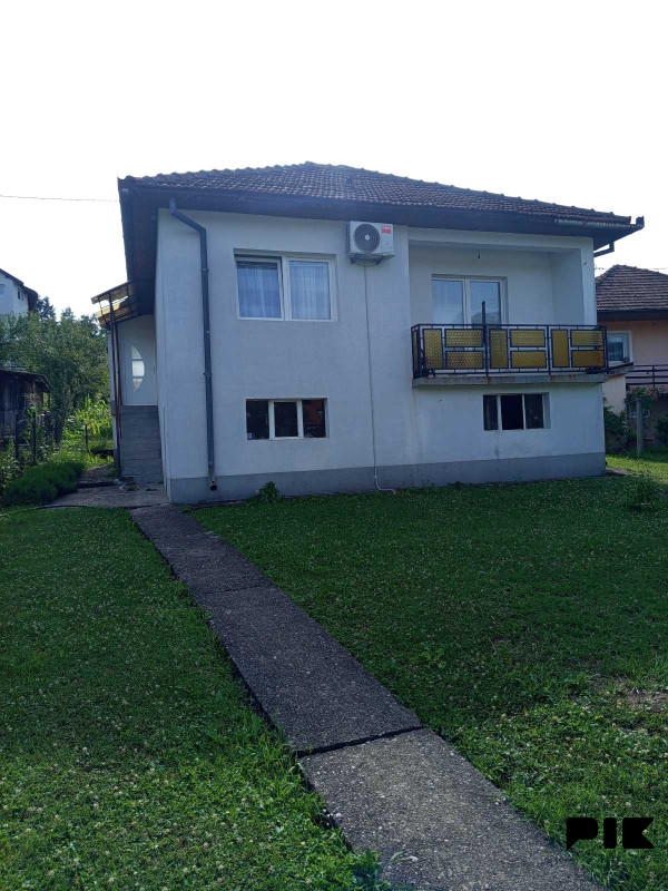Kuća Gornja Tuzla 60m2 2