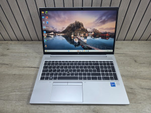 HP EliteBook 850 G8 15.6" Touch; i5-1145G7; 16GB DDR4; 256GB SSD