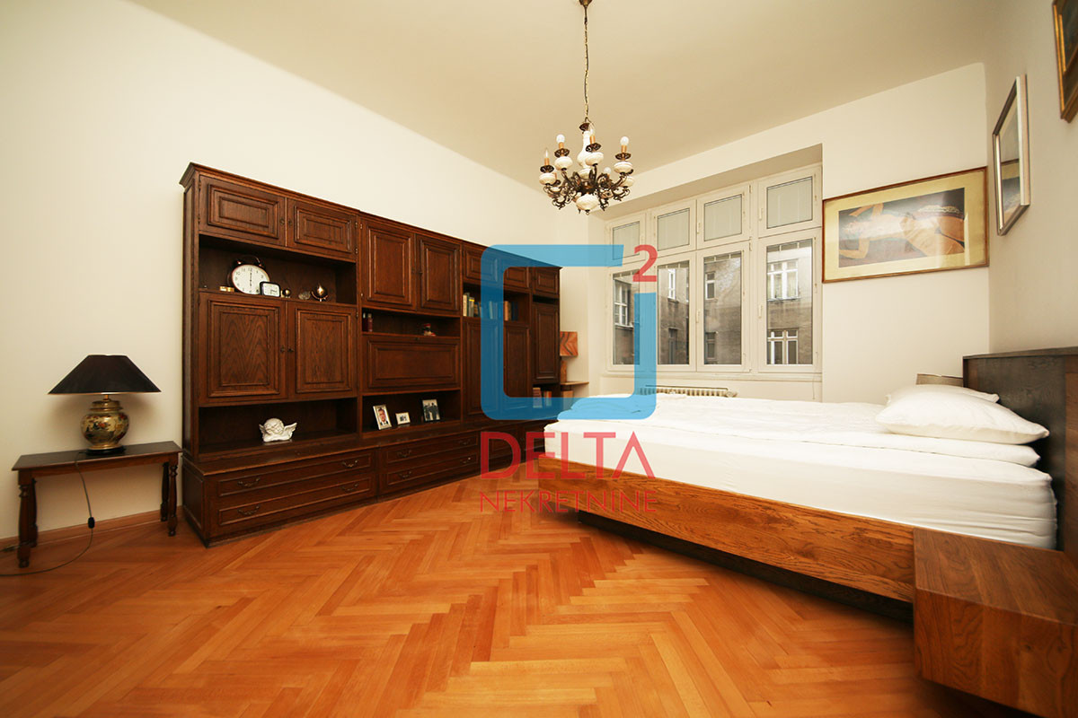 Adaptiran petosoban stan / 137m2/ 2.sprat / Maršala Tita / Centar 14