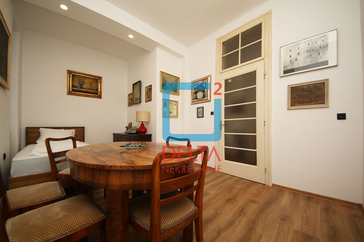 Adaptiran petosoban stan / 137m2/ 2.sprat / Maršala Tita / Centar 19