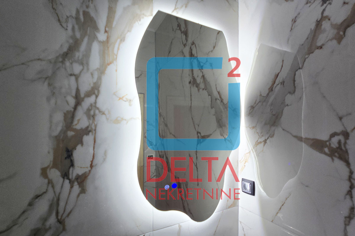 Adaptiran petosoban stan / 137m2/ 2.sprat / Maršala Tita / Centar 26