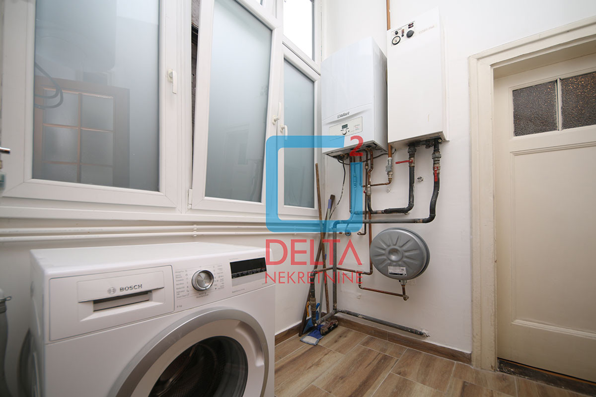 Adaptiran petosoban stan / 137m2/ 2.sprat / Maršala Tita / Centar 27