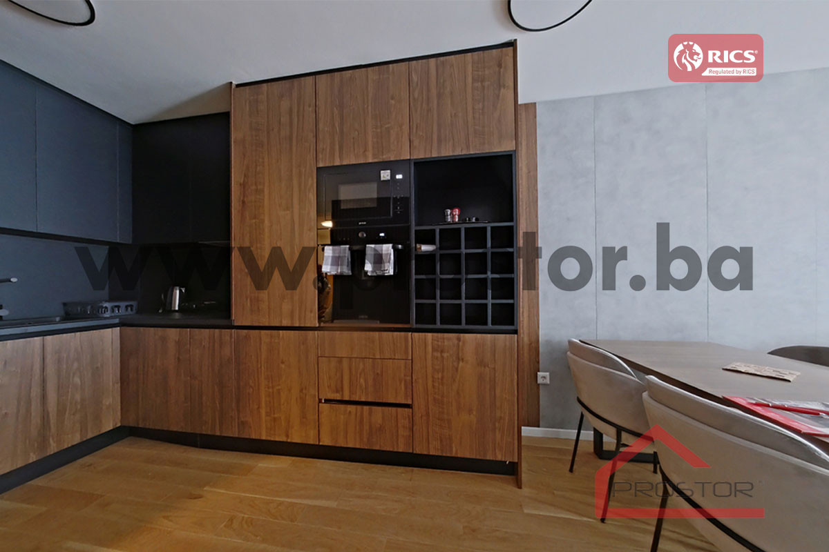 PROSTOR prodaje: Trosoban apartman, Snježna dolina 8