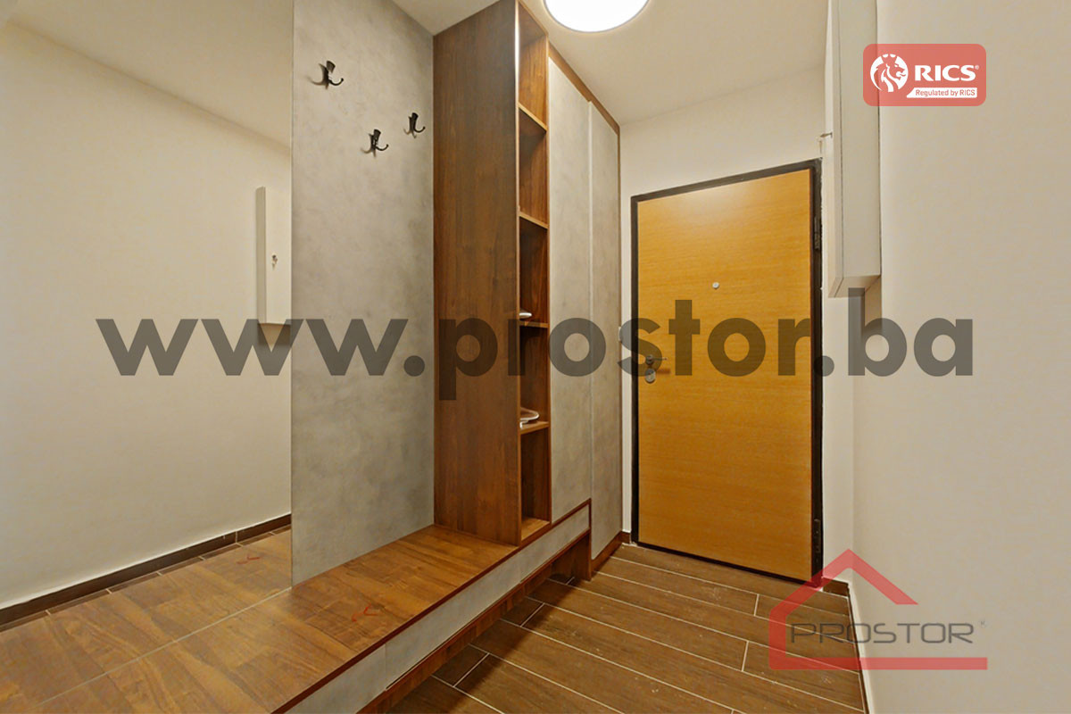 PROSTOR prodaje: Trosoban apartman, Snježna dolina 11