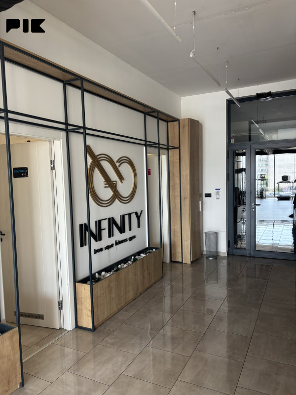 Fitness Centar Kompletno Opremljen ! 9