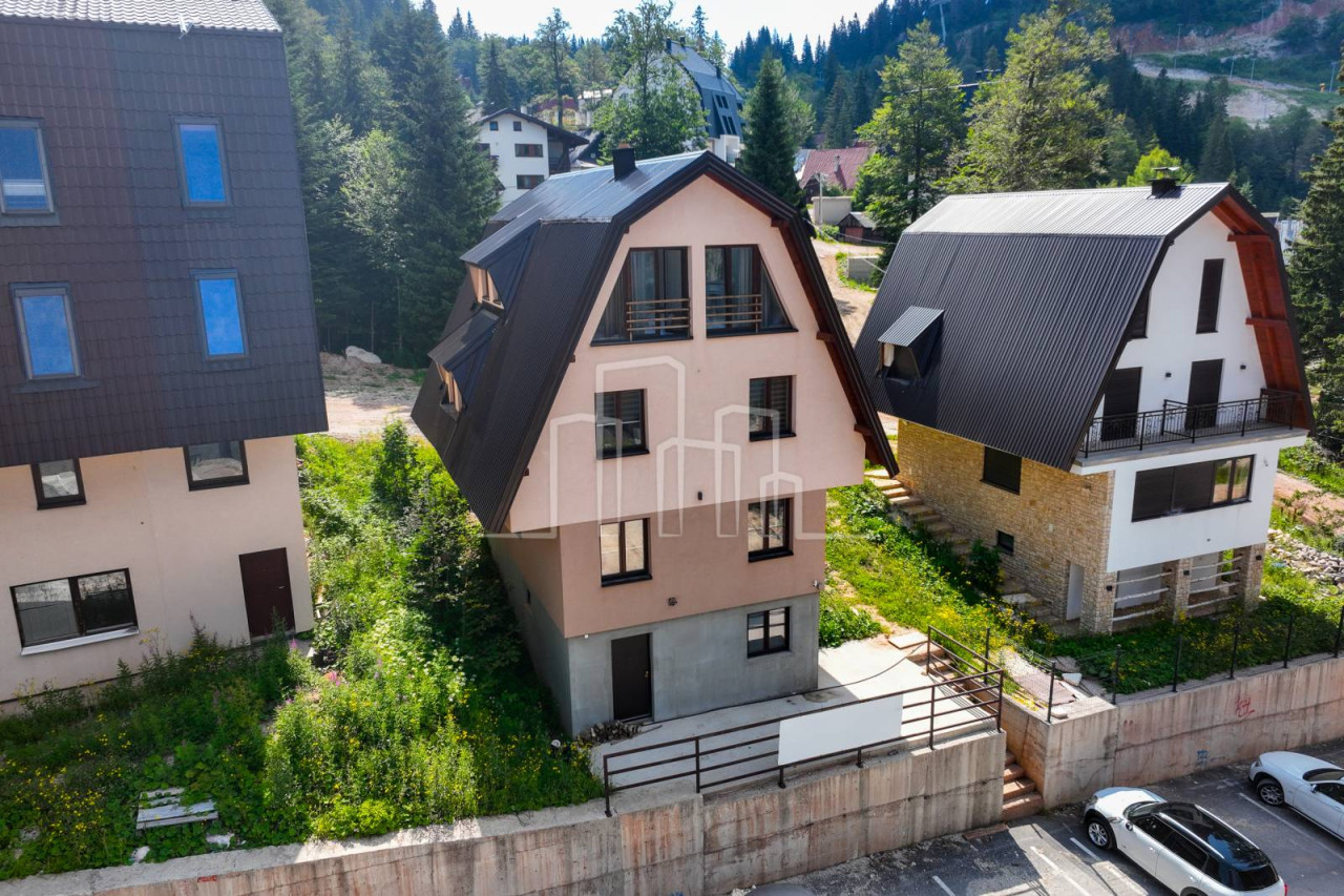 Vikend objekat sa 5 apartmana na Jahorini prodaja