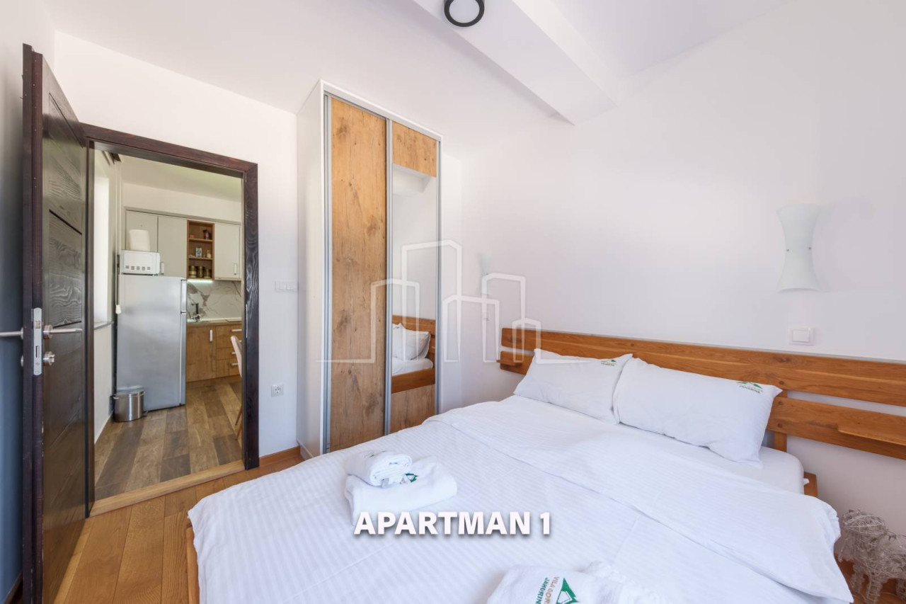 Vikend objekat sa 5 apartmana na Jahorini prodaja 11