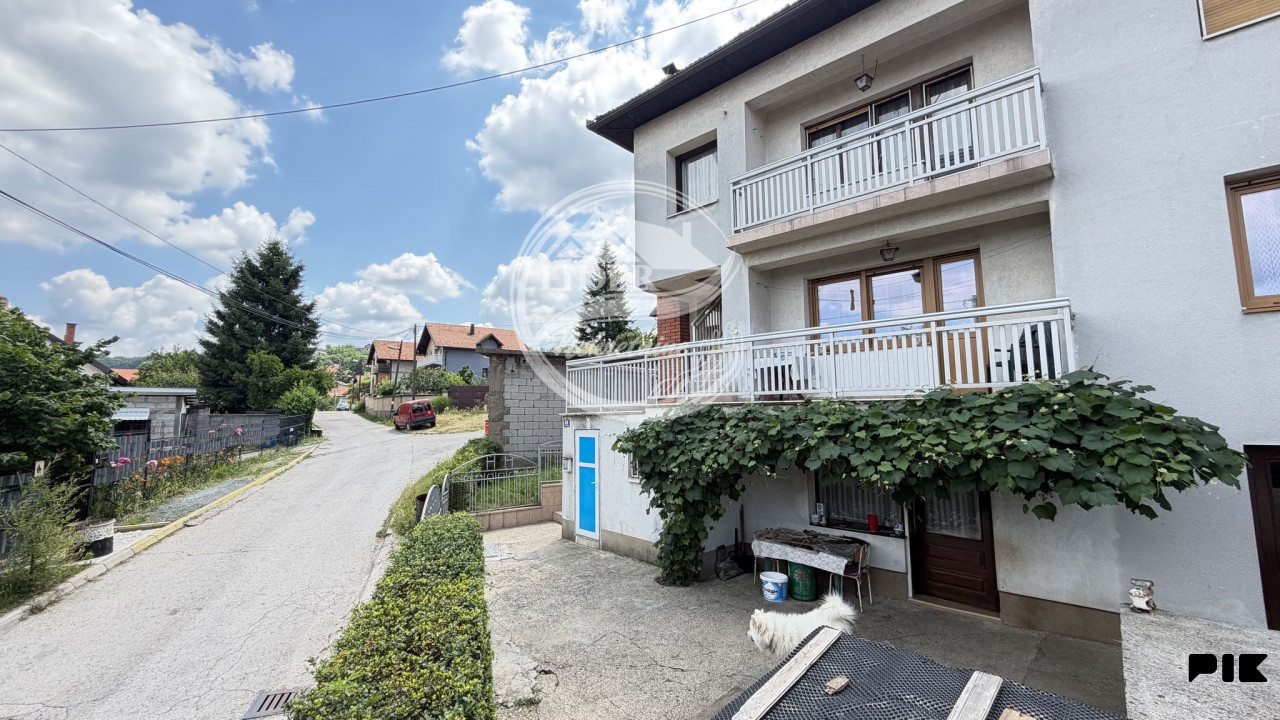 Jedna kuća. Više mogućnosti za porodični život ili investiciju.