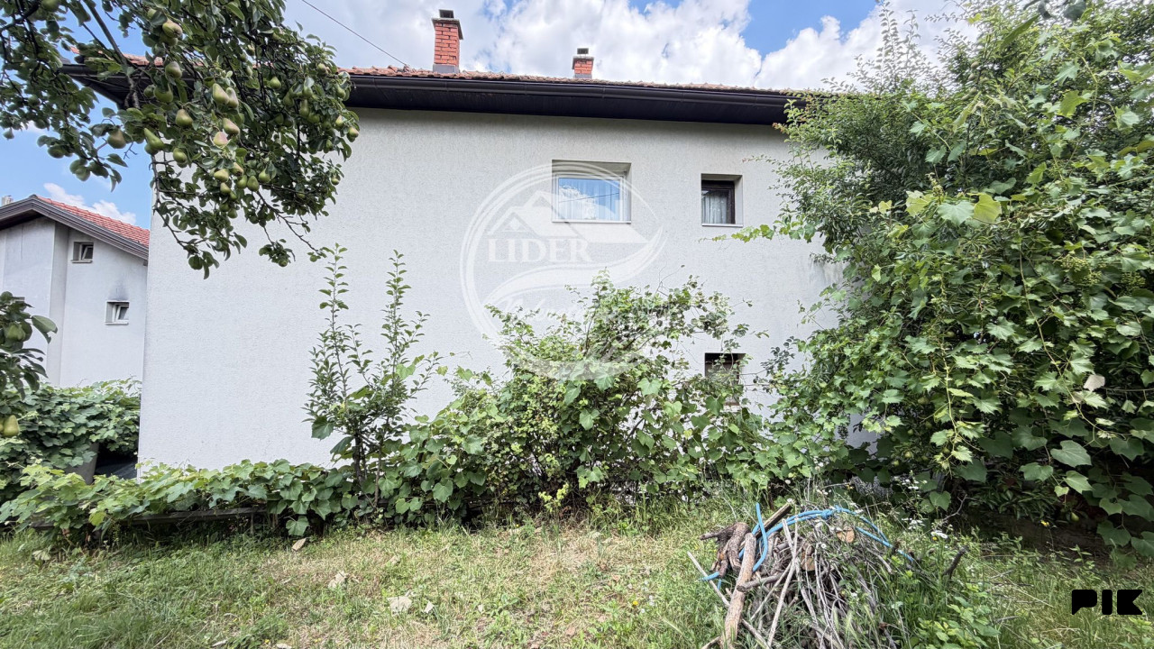 Jedna kuća. Više mogućnosti za porodični život ili investiciju. 7