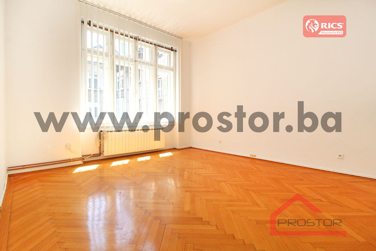 PROSTOR izdaje: Šestosoban stan/kancelarijski prostor, Centar 4
