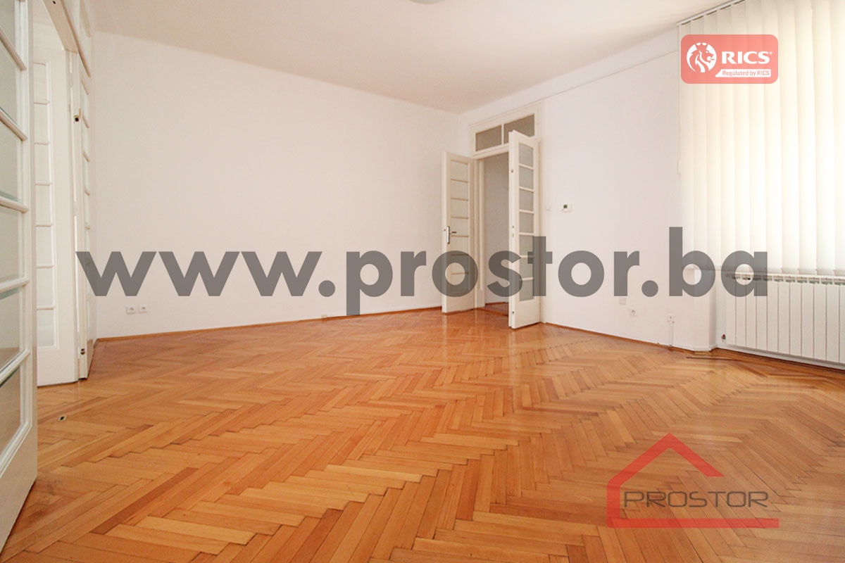 PROSTOR izdaje: Šestosoban stan/kancelarijski prostor, Centar 5