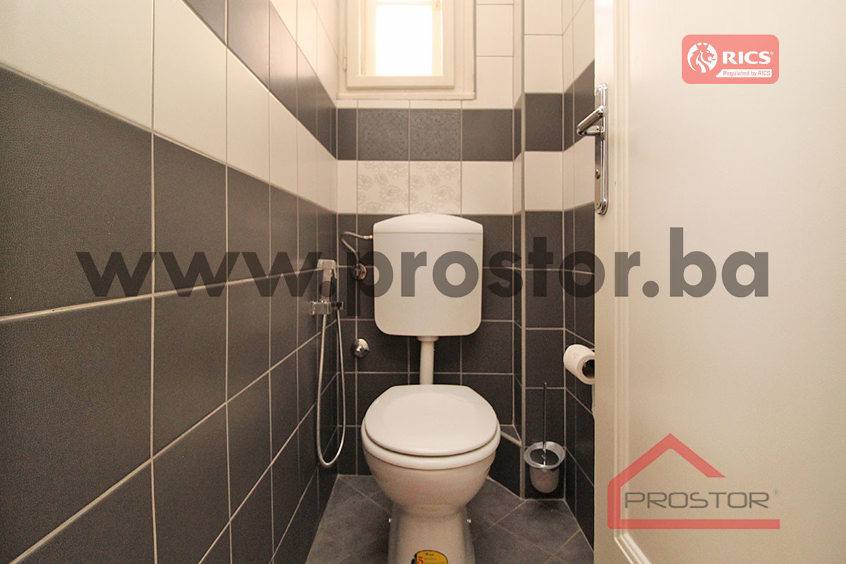 PROSTOR izdaje: Šestosoban stan/kancelarijski prostor, Centar 10