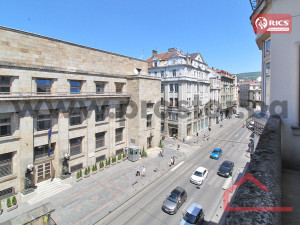 PROSTOR izdaje: Šestosoban stan/kancelarijski prostor, Centar
