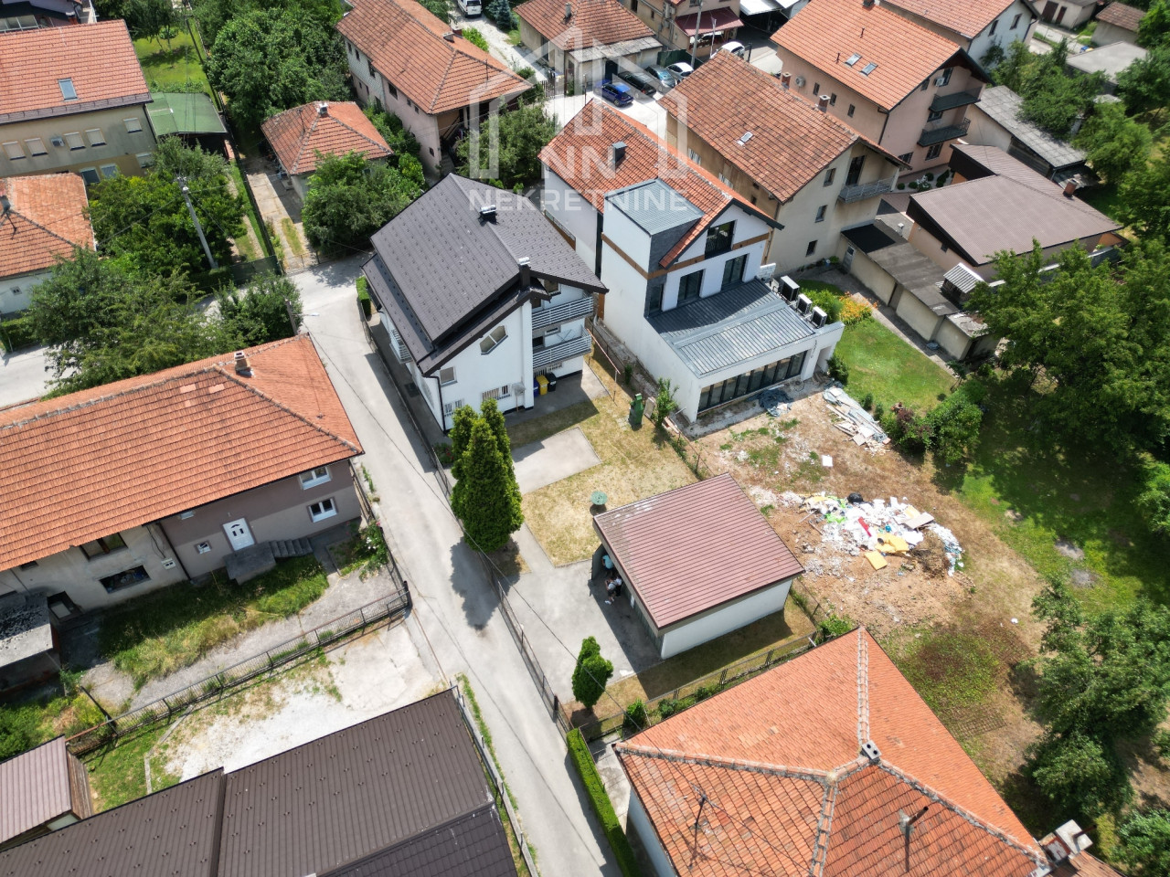 NN Nekretnine : Kuća sa dvorištem - Stup / Ilidža 2