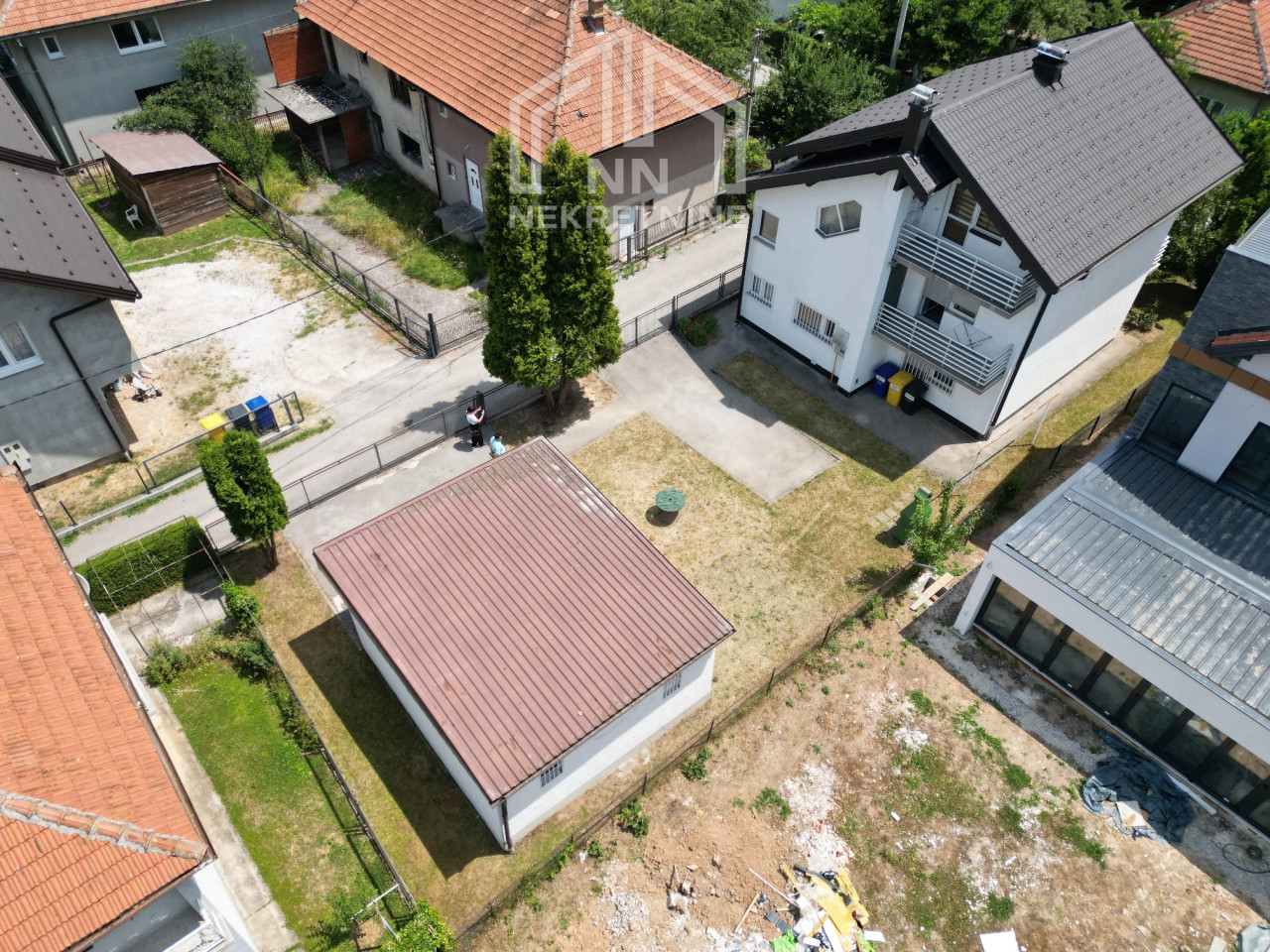 NN Nekretnine : Kuća sa dvorištem - Stup / Ilidža 4