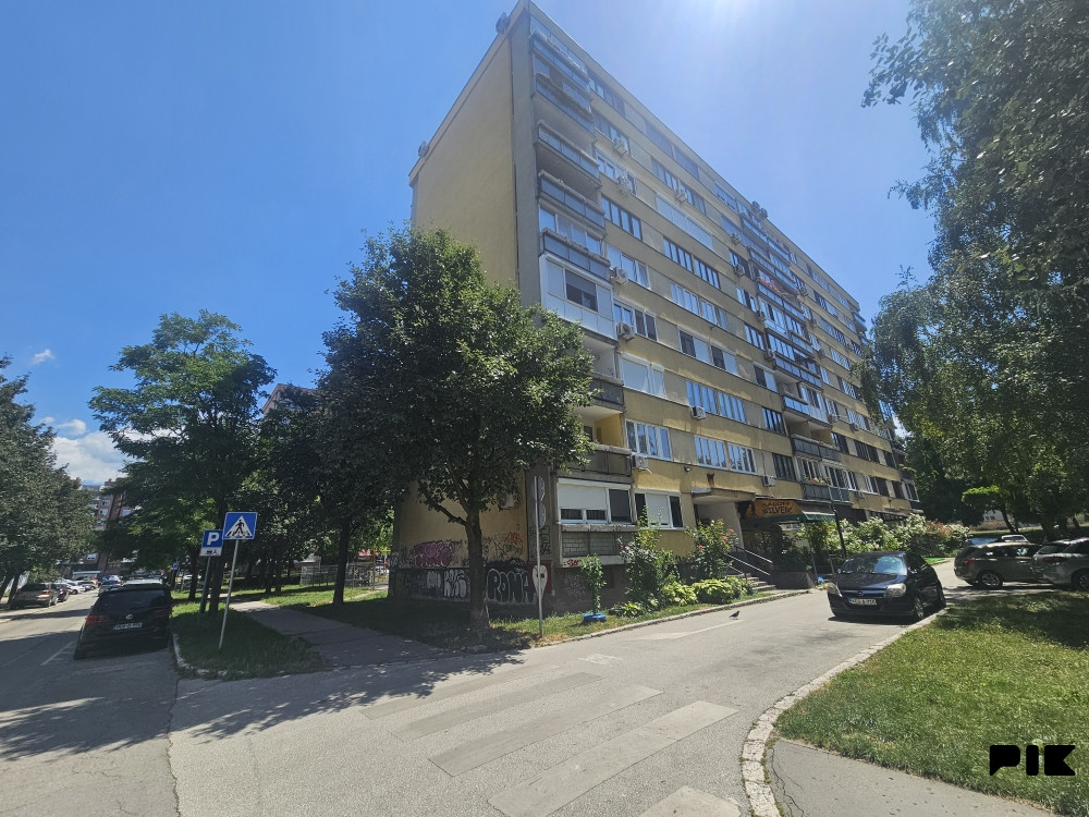 Jednosoban stan / Porodice Ribar / Hrasno