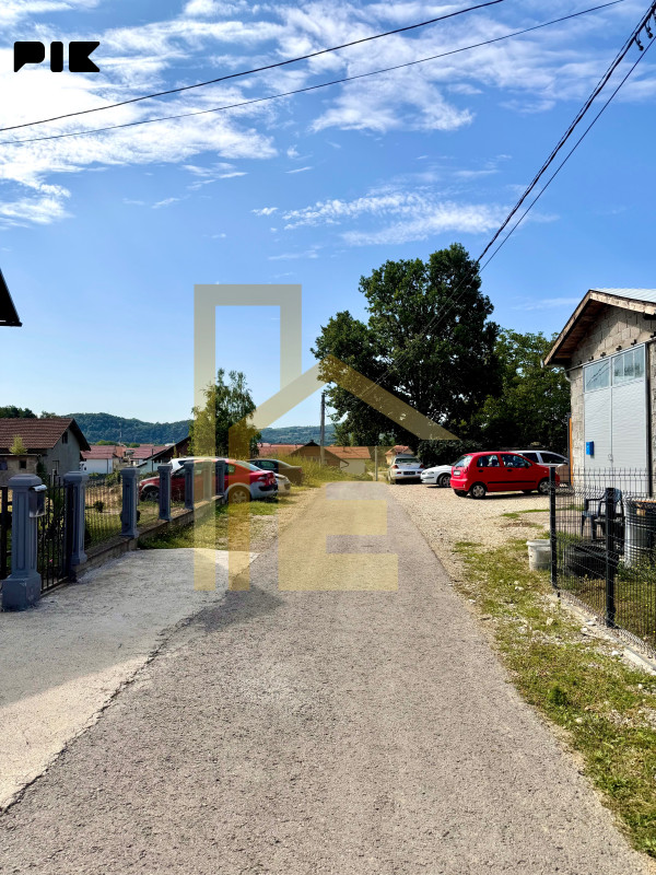 Na prodaju zemljište u naselju Glamočani 10