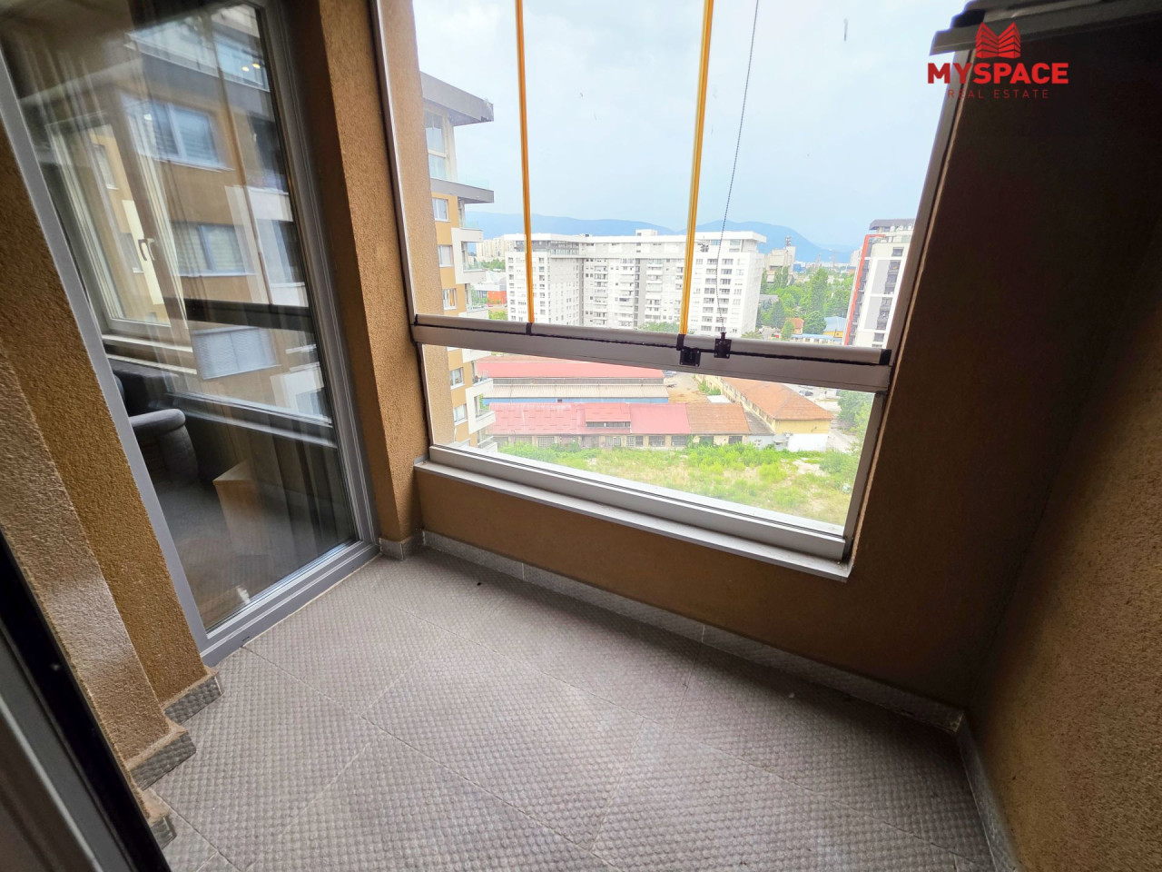 MY SPACE/ Stan sa garazom/ Nova Otoka/ NAMJESTEN/ 174 m2 16
