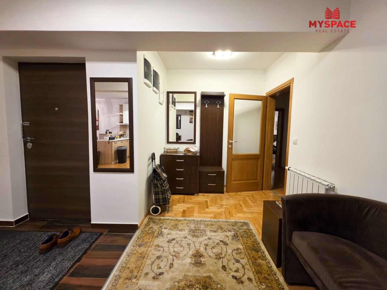 MY SPACE/ Stan sa garazom/ Nova Otoka/ NAMJESTEN/ 174 m2 21