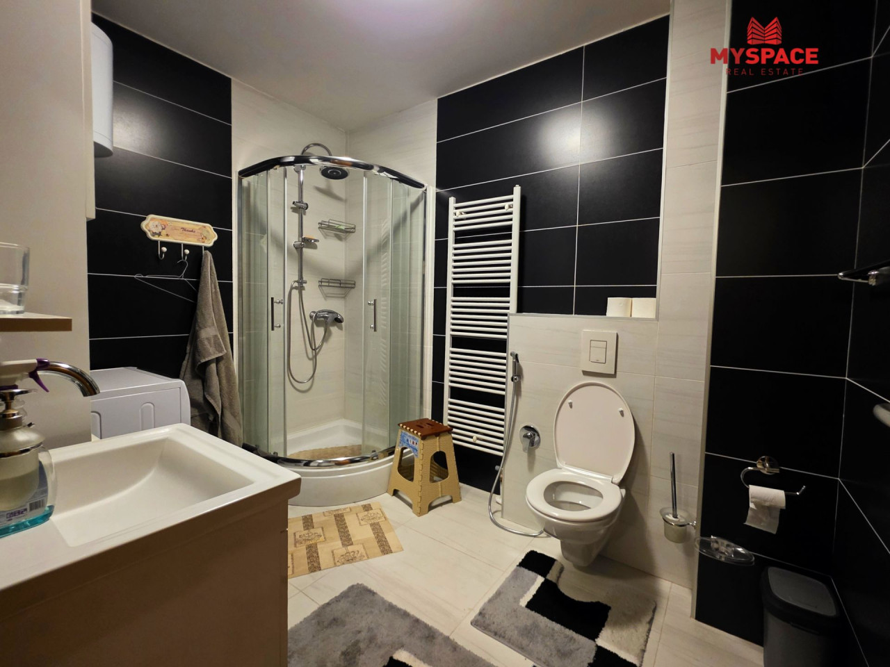 MY SPACE/ Stan sa garazom/ Nova Otoka/ NAMJESTEN/ 174 m2 32