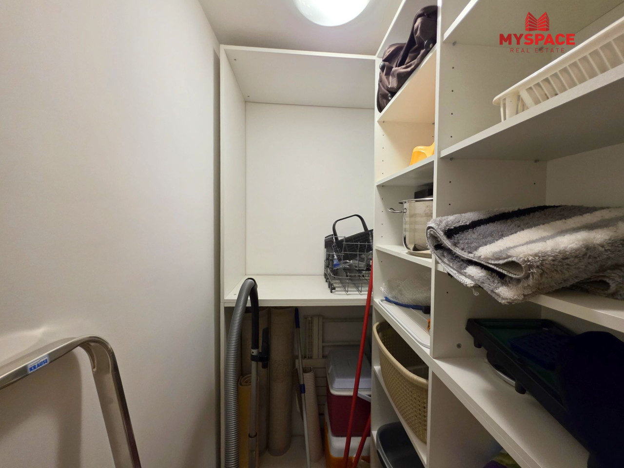 MY SPACE/ Stan sa garazom/ Nova Otoka/ NAMJESTEN/ 174 m2 34
