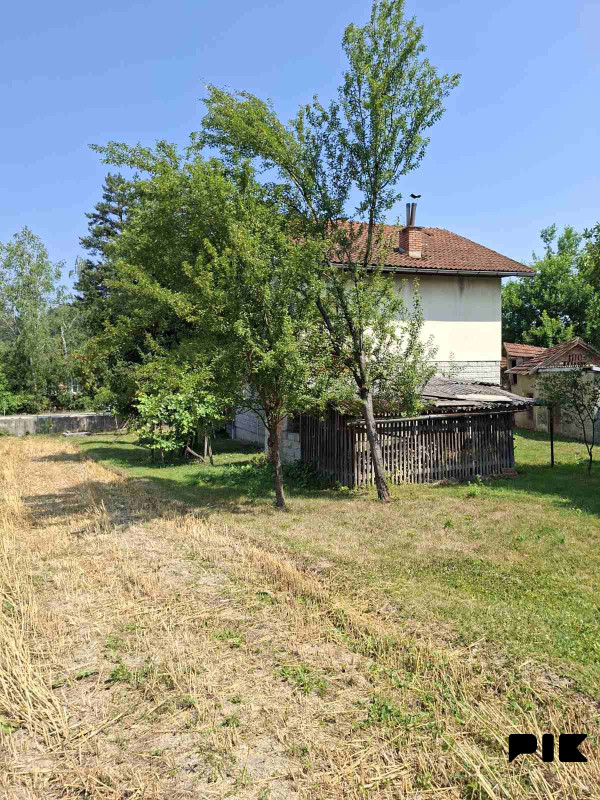 Prodaja kuća 158m2 i pomoćni objekat 2