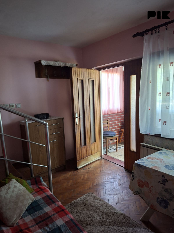 Prodaja kuća 158m2 i pomoćni objekat 7