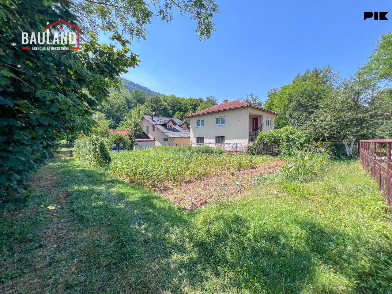 BAULAND prodaje/ Ravna parcela površine 433m2/ Hrasnica 2
