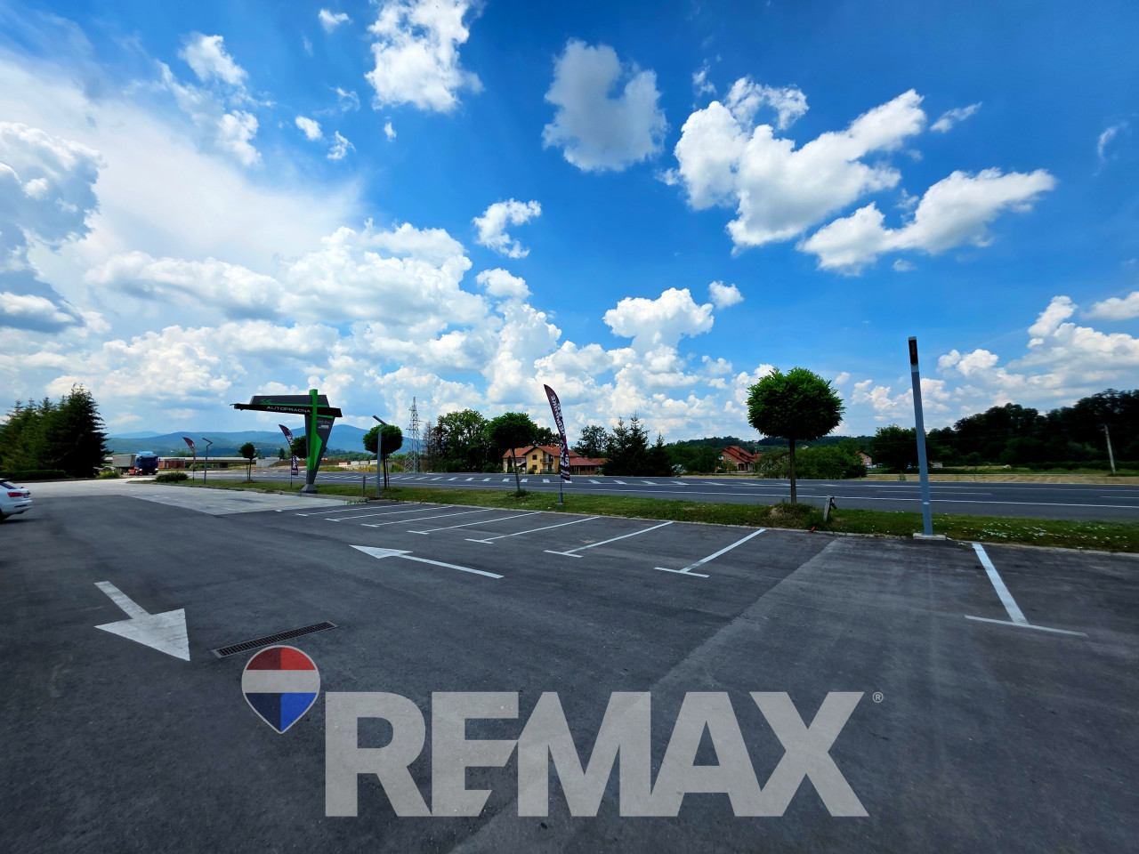 Poslovni objekat | prodajni salon | 1500m2 - Žepče 20