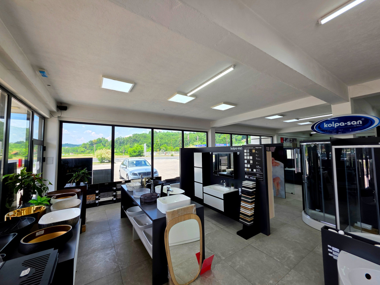 Poslovni objekat | prodajni salon | 1500m2 - Žepče 21