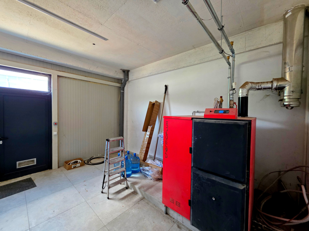 Poslovni objekat | prodajni salon | 1500m2 - Žepče 25