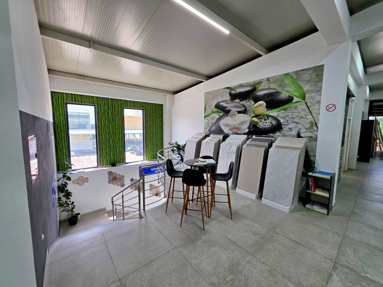 Poslovni objekat | prodajni salon | 1500m2 - Žepče 27
