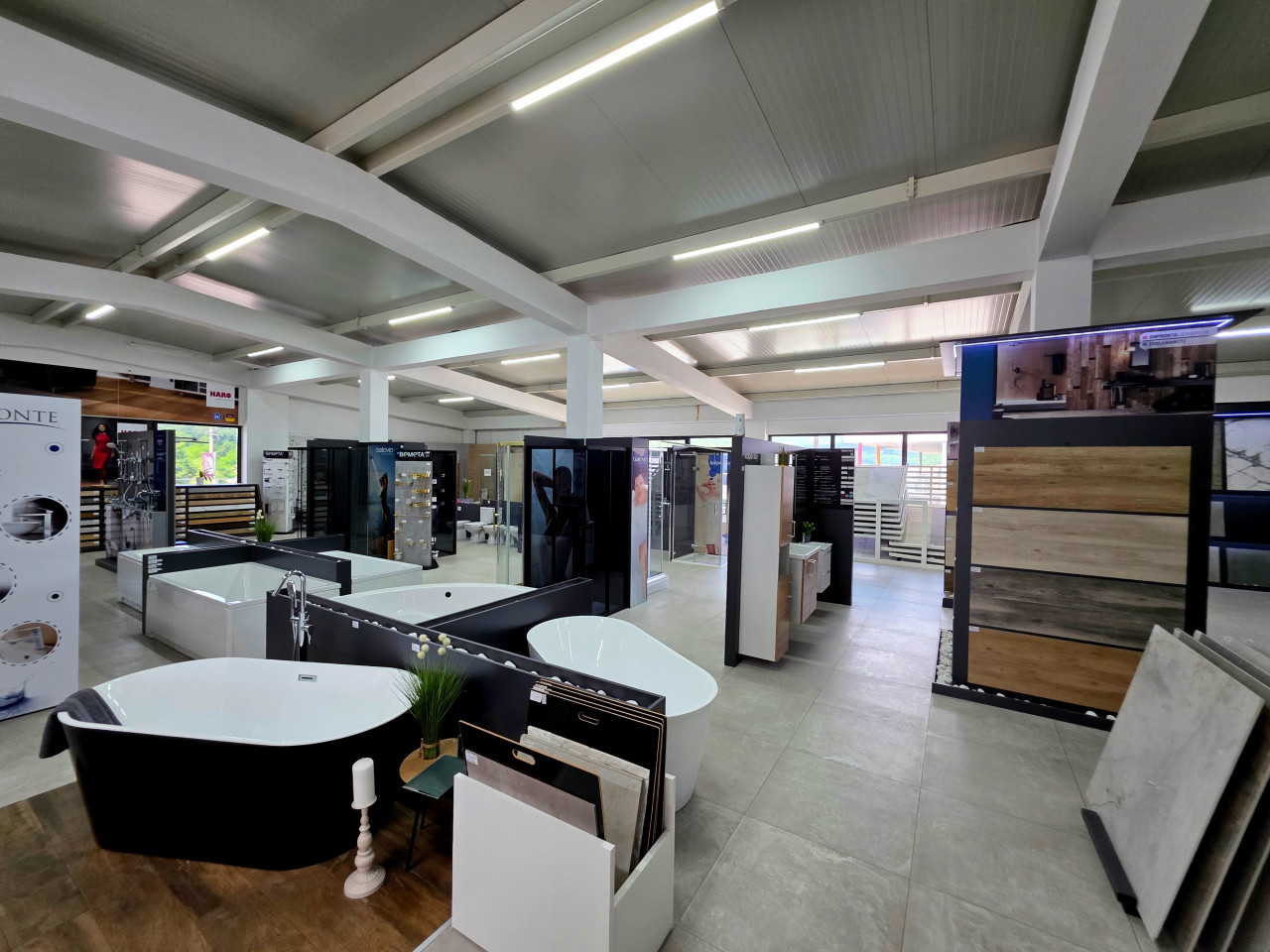 Poslovni objekat | prodajni salon | 1500m2 - Žepče 33