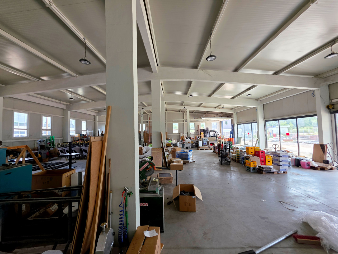 Poslovni objekat | prodajni salon | 1500m2 - Žepče 34