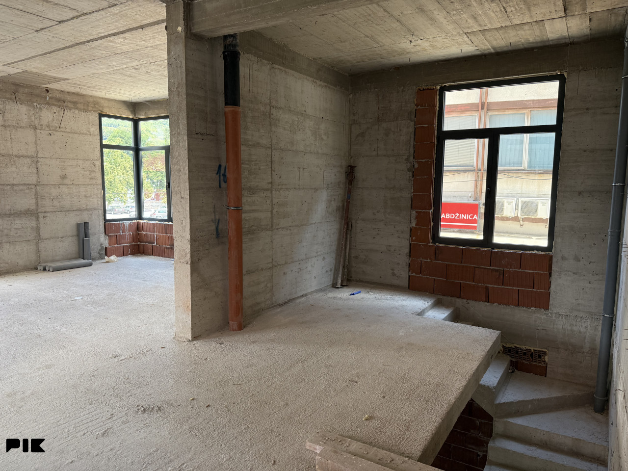 Najam poslovnog prostora u centru Kiseljaka 170m2 10