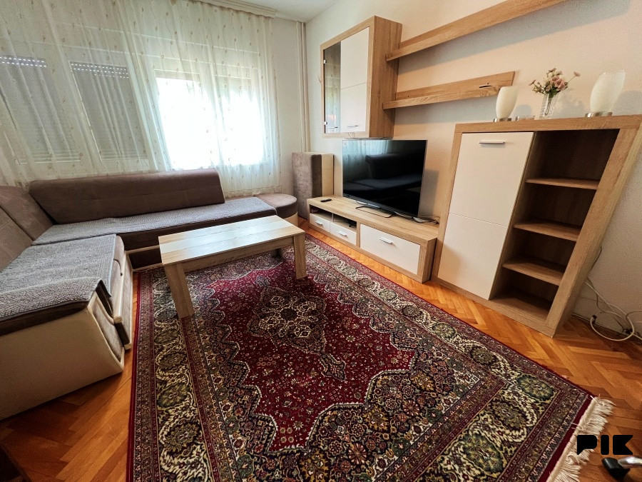 Namješten trosoban stan na Jaliji, P=75m2+10m2