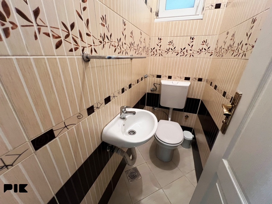 Namješten trosoban stan na Jaliji, P=75m2+10m2 4