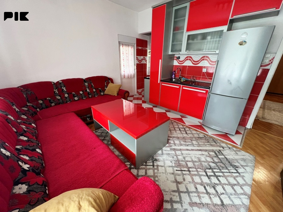 Namješten trosoban stan na Jaliji, P=75m2+10m2 7