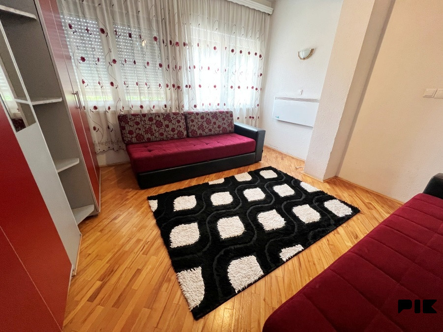 Namješten trosoban stan na Jaliji, P=75m2+10m2 14