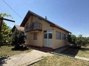 Kuća na 2 dvosobna stana - Selo Grab, Zupci - Trebinje