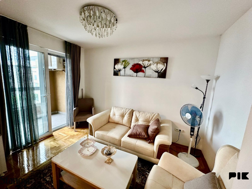 Moderan petosoban stan sa garažom 174m2- Nova Otoka 3