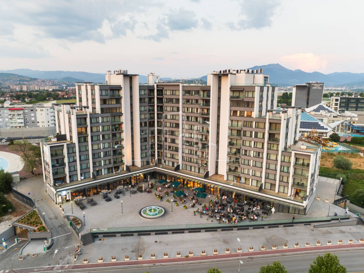 Prodaja trosoban stan na Ilidži sa dva kupatila i dva balkona 28
