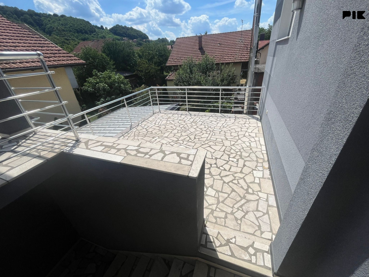 LUX KUCA MODRICA 7