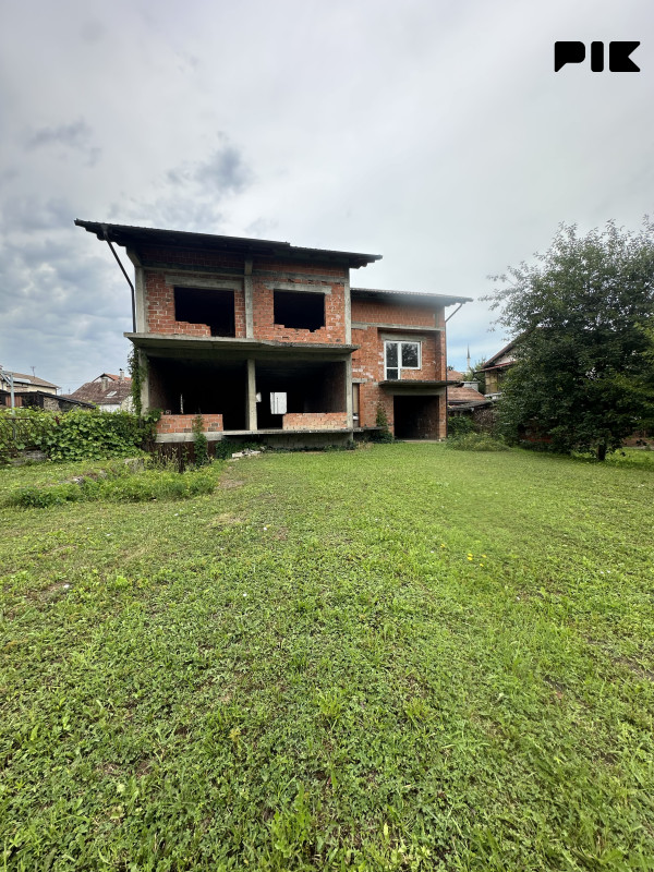Kuća Gradiška-238 m2