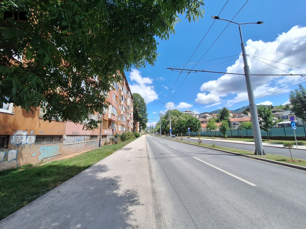 Dvosoban stan Grbavica 10