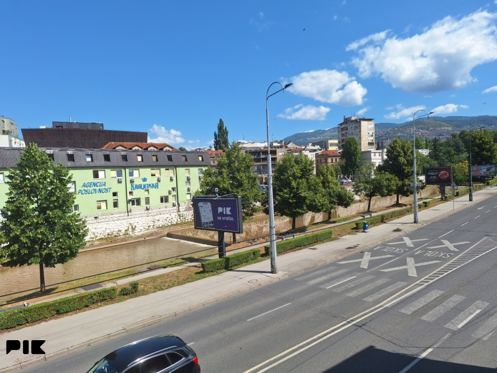 Trosoban stan Terezija Skenderija 19