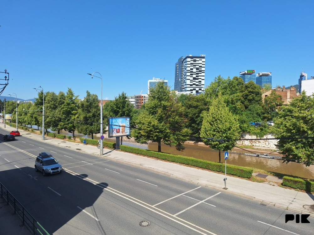Trosoban stan Terezija Skenderija 14