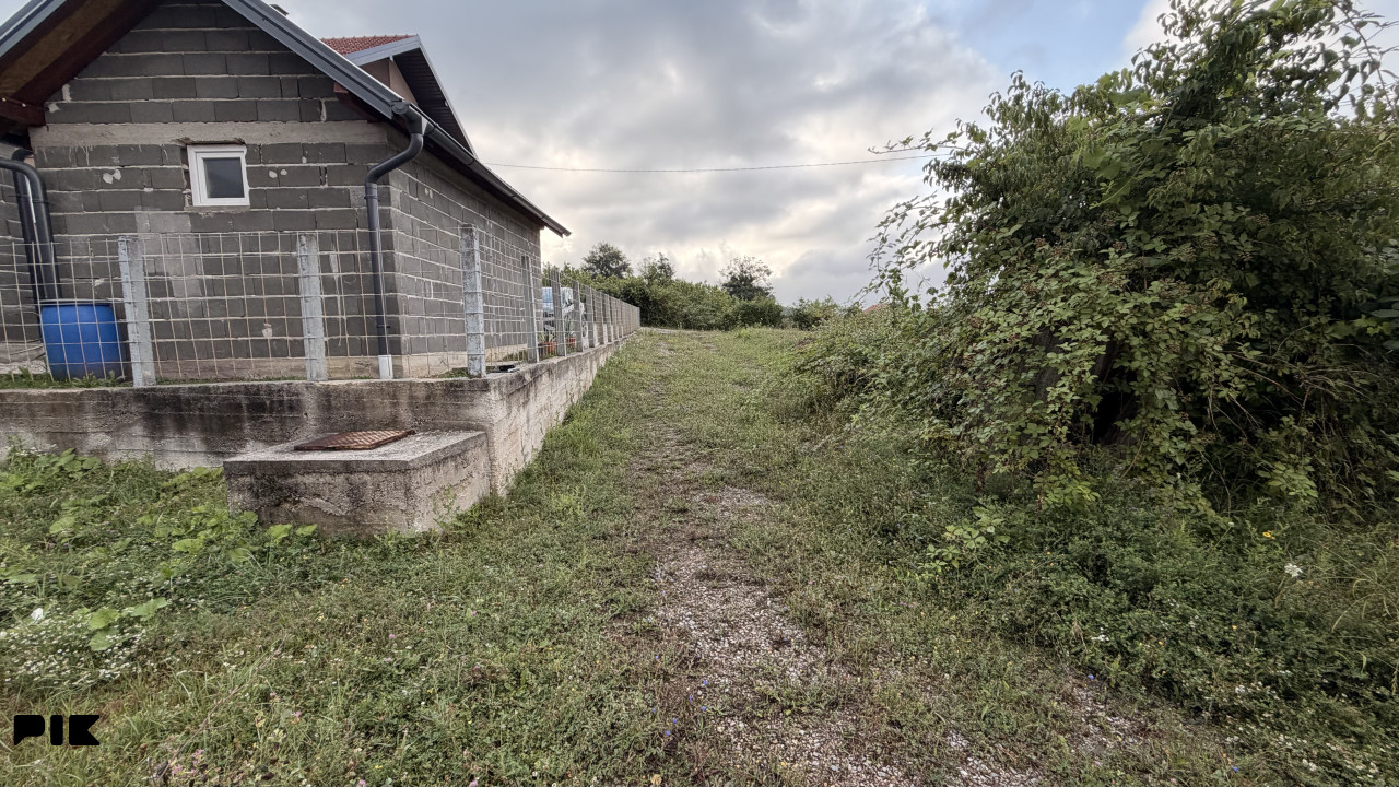 Breza, Banjevac: Prodaje se kuća sa okućnicom 12